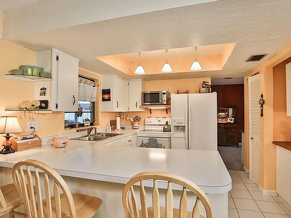 4th image of 3106 Swan Ln