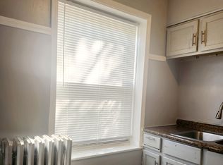 7038 S Cregier Ave APT 3A, Chicago, IL 60649