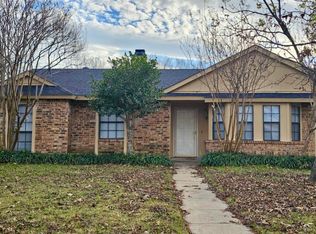 509 Chestnut Dr, Grand Prairie, TX 75052