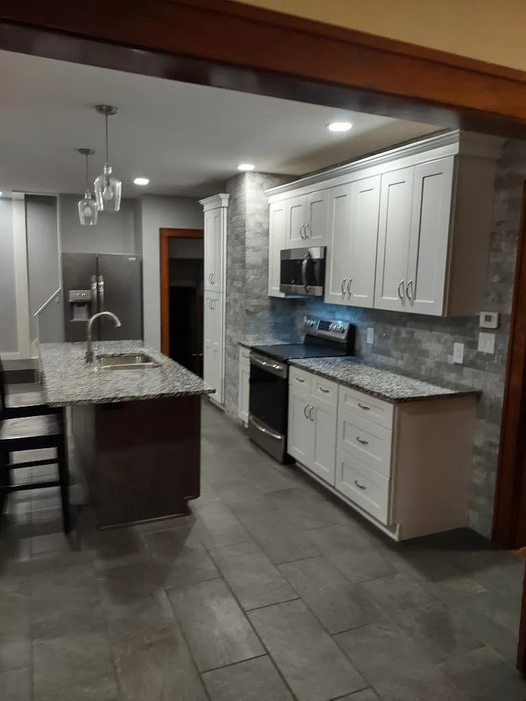 3 bed, 1650 sqft, $2,995 — Photo 2