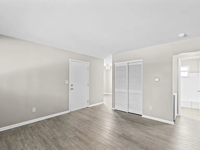 1549-1551 Oakland Park Ave — Photo 10
