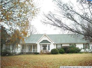 1652 Laughter Rd, Hernando, MS 38632