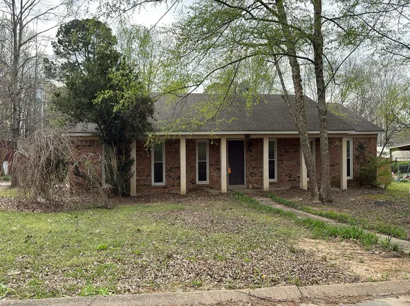 1917 Crestview St, Jonesboro, AR 72401