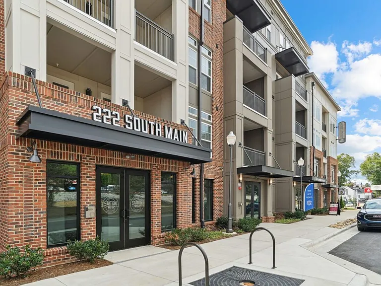 StationTwo22 Apartments — Photo 25