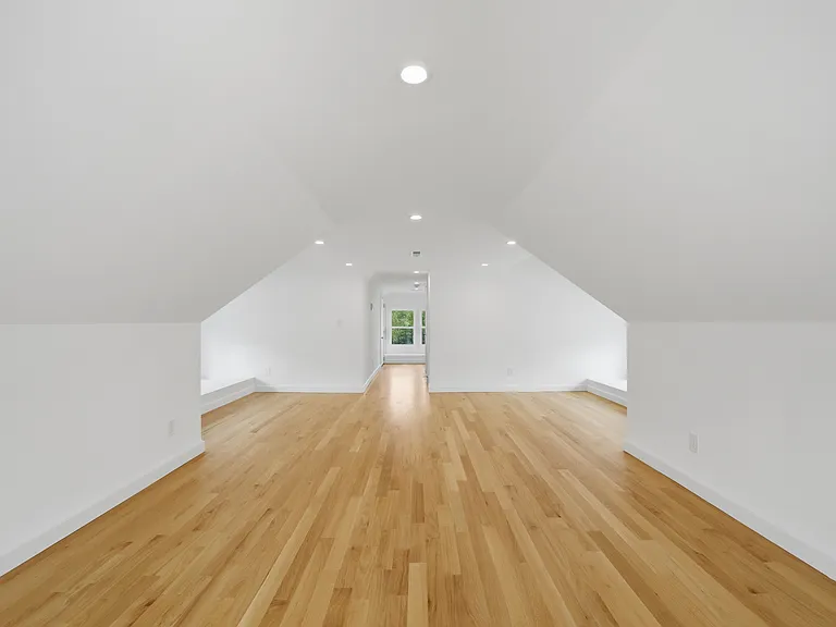 68 Gregory Blvd #2 — Photo 8