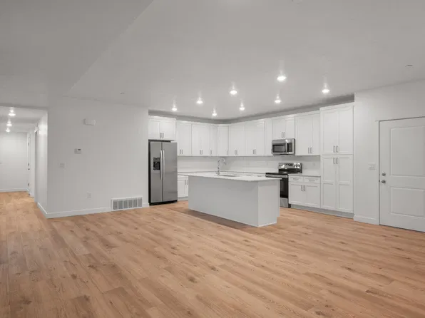 736 W Blue Magic Ln #204, Midvale, UT 84047