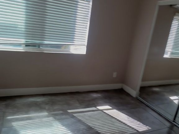 4th image of 10045 Keswick St
