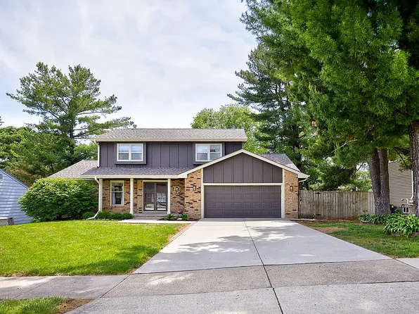 4712 Cody Dr, West Des Moines, IA 50265