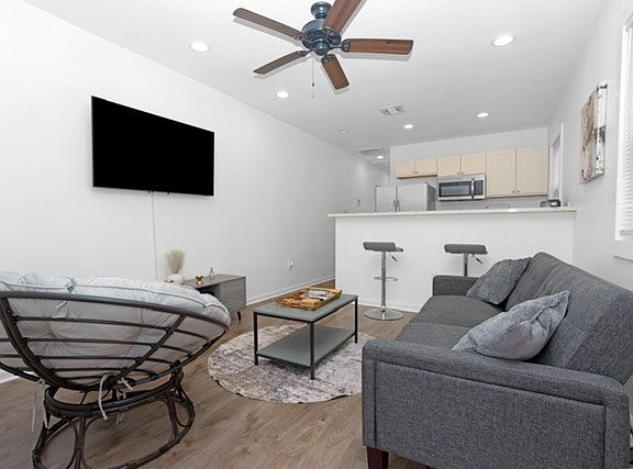 2nd image of 2577 N Tonti St #2579