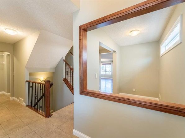 1032 E Kingston Cres SE, Airdrie, AB T4A 0L3
