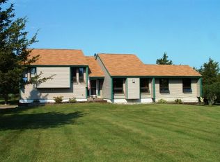 88 Beacon Hl, Grand Isle, VT 05458