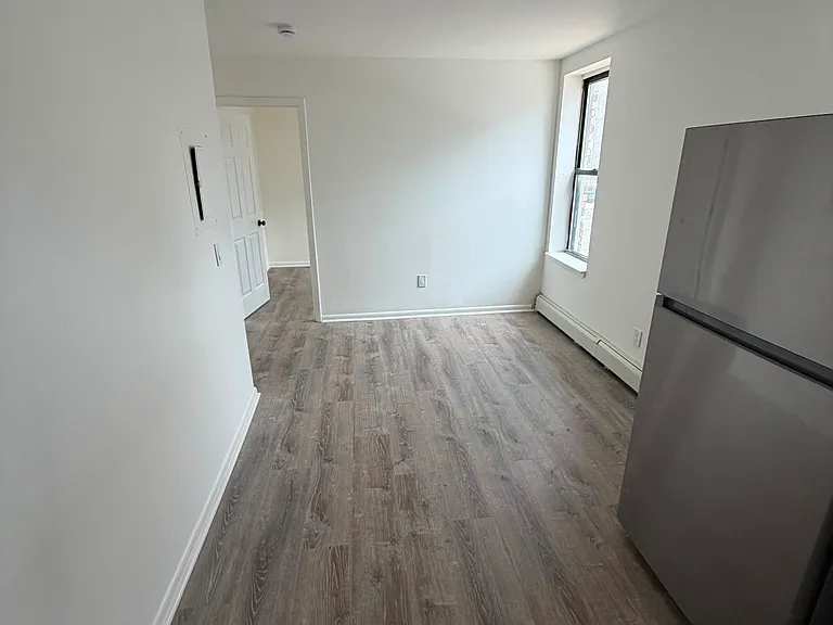 16 Bergen Ave #2 — Photo 5