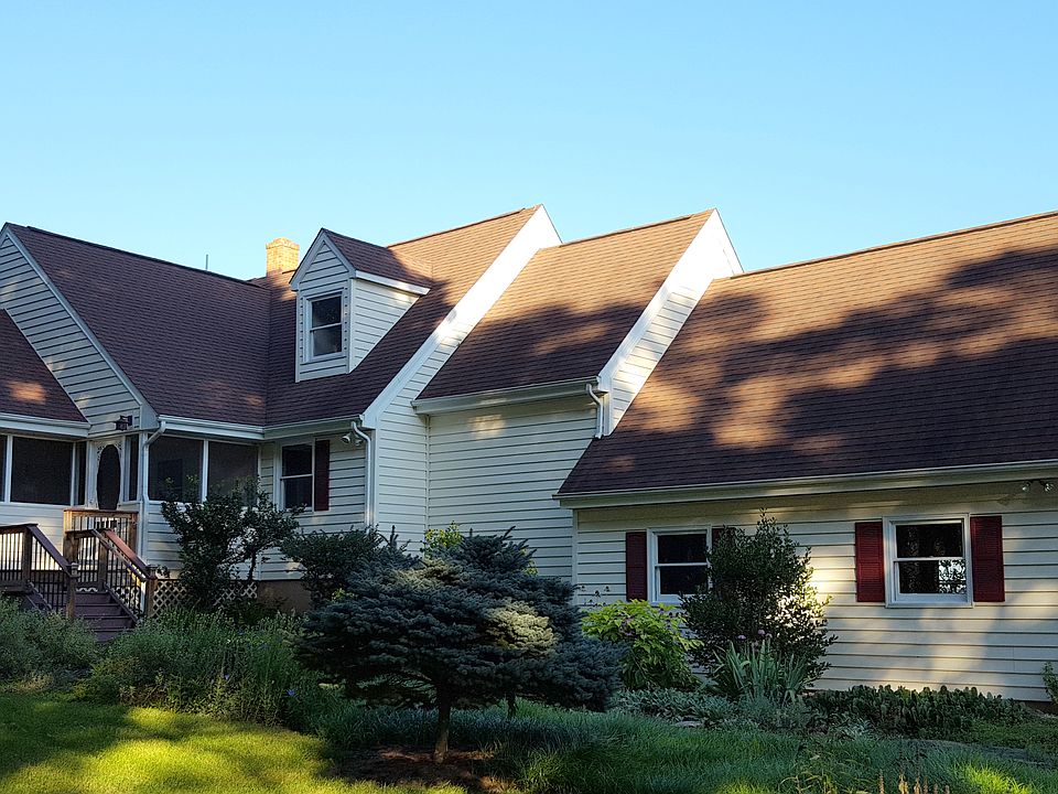 1st image of 690 Sunshine Farm Ln