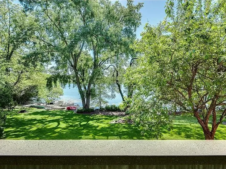 329 Geneva Ave N #204 — Photo 3