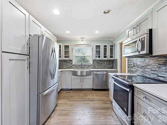 2nd image of 355 Swink Ave