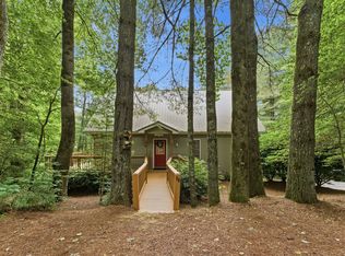 58 Osage Dr, Scaly Mountain, NC 28775