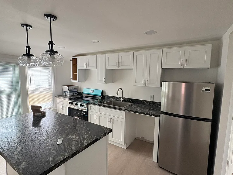 105 Beacon Ave #3 — Photo 1