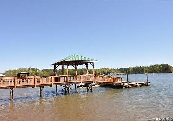 5th image of 125 Stormy Pointe Ln
