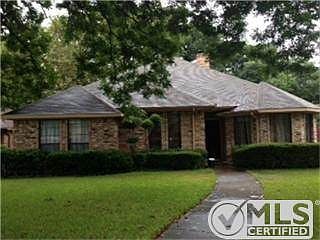 1st image of 418 Silver Creek Dr
