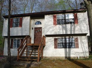 7336 Meadowlark Dr, Tobyhanna, PA