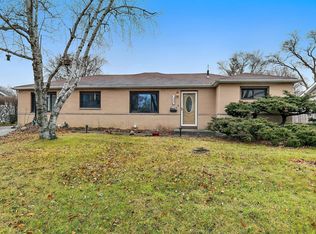 350 Apache Ln, Hoffman Estates, IL 60169