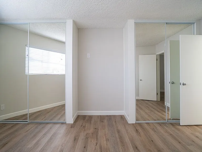 10725 Acama St — Photo 19