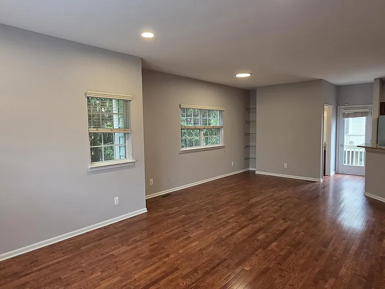 1578 Kessler Ave — Photo 7