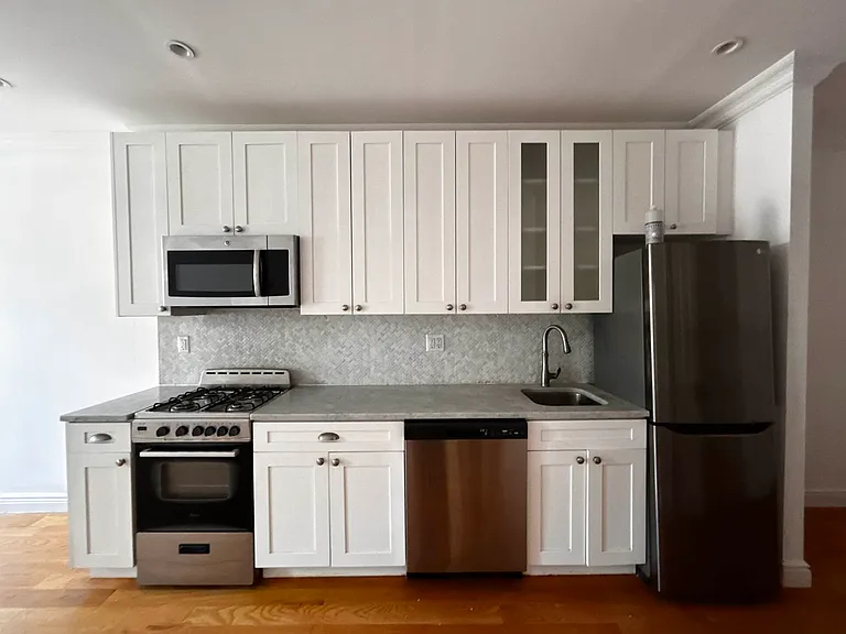 101 Ocean Pkwy #1B — Photo 1