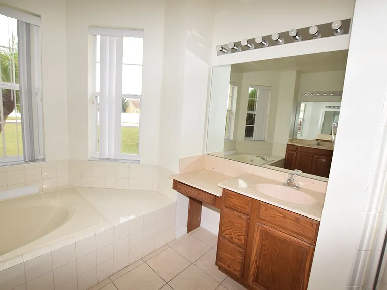 2604 Lutza Way — Photo 39