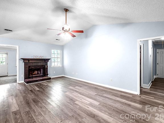 2nd image of 13615 Wildiris Ct