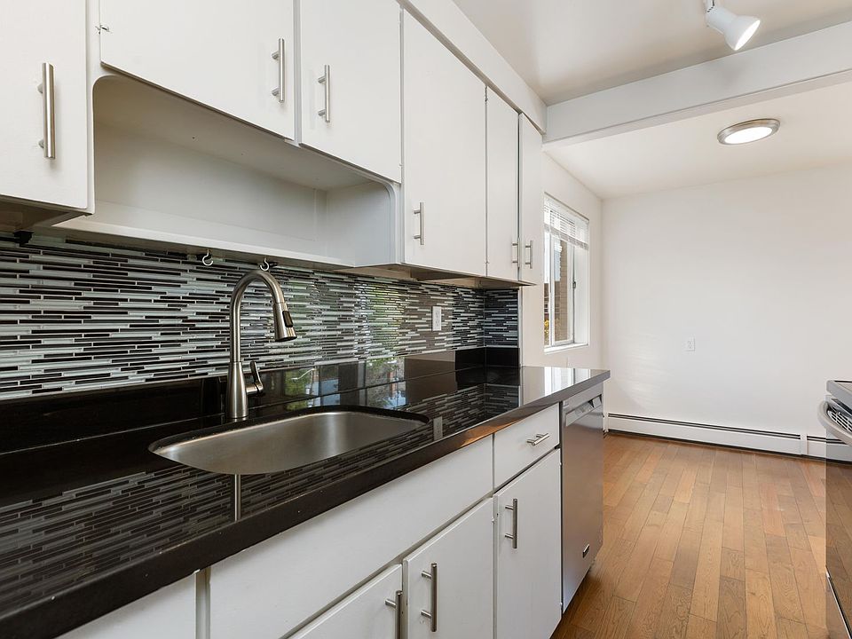 1st image of 2800 Franklin Ave E #17000252