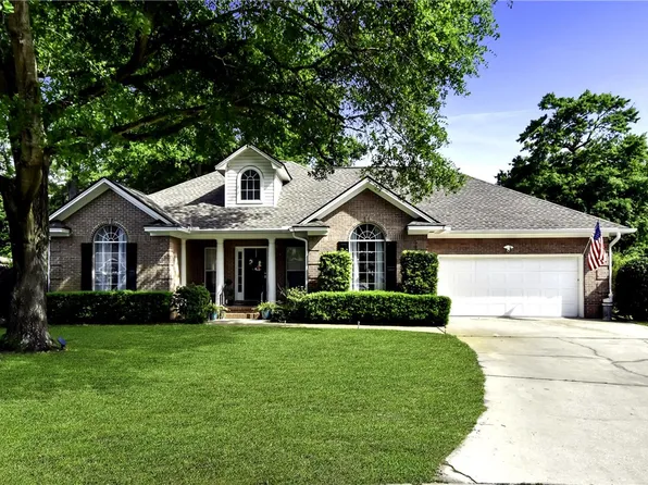 123 Hillcrest Ct, Saint Simons Island, GA 31522