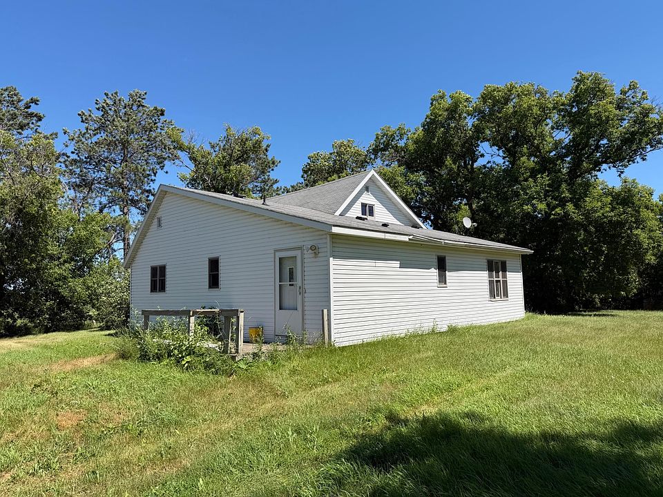 1st image of 44028 220th St