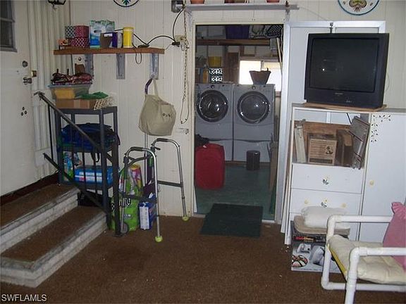 4th image of 250 Matecumbe Ln