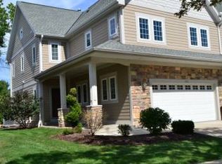 4034 W Howard Ave #4034, Milwaukee, WI 53221