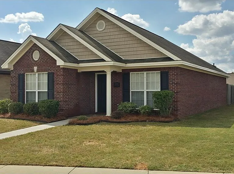 8709 Lindsey Ln — Photo 2