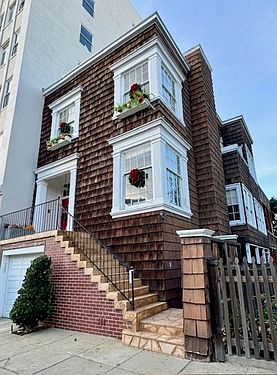 2nd image of 1744 Green St