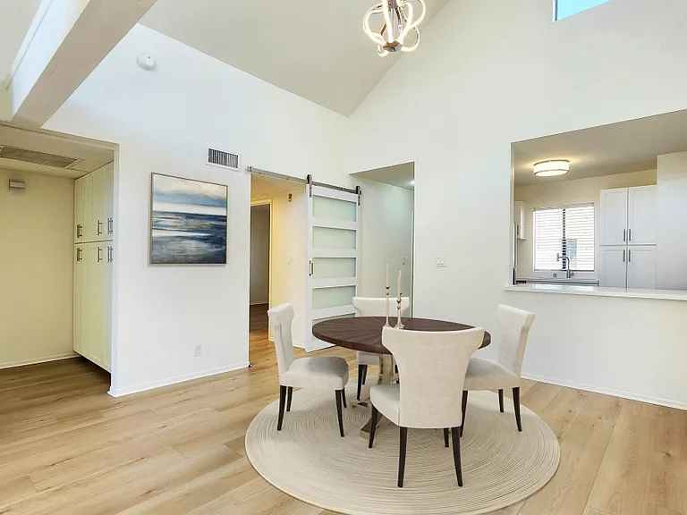 2120 S Bentley Ave #308 — Photo 8