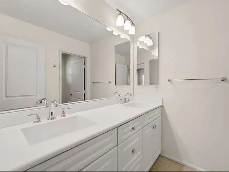 1884 Aquamarine Ct #6 — Photo 6
