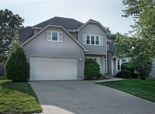912 NE Kenwood Dr, Lees Summit, MO 64064