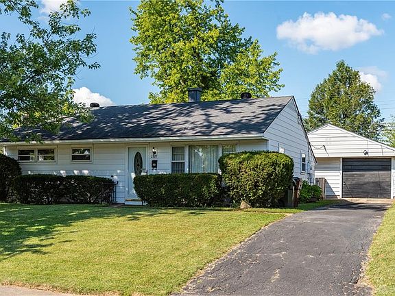 3rd image of 2377 Edenhill Ave