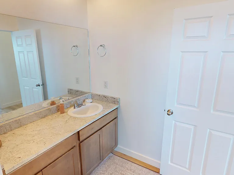 635 S Chan Dr E — Photo 14