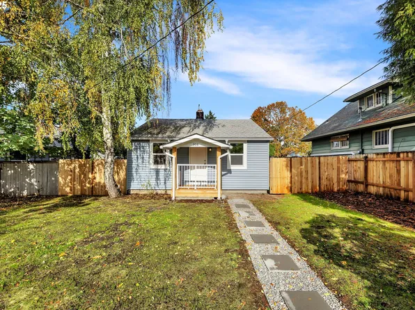 308 NW 40th St, Vancouver, WA 98660