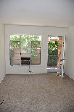 5th image of 2502 N Buena Vista St