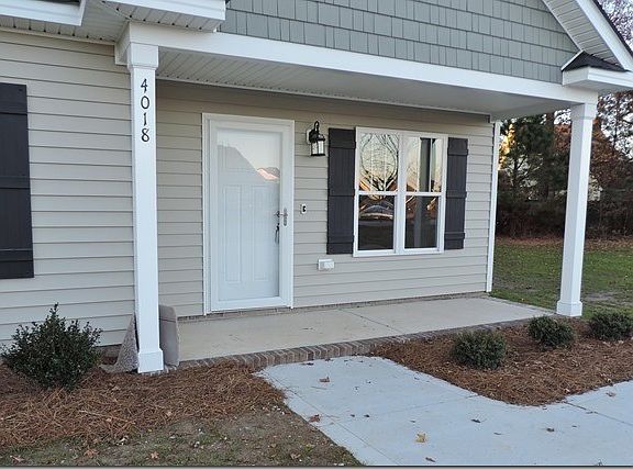 3rd image of 4018 Saxby Ln NW