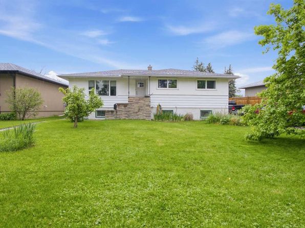 2026 W 27th St SE, Calgary, AB T2B 0P7