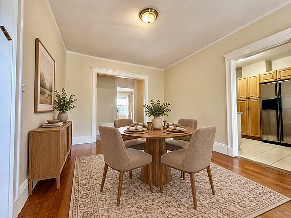 3rd image of 206 Sumner St APT 6