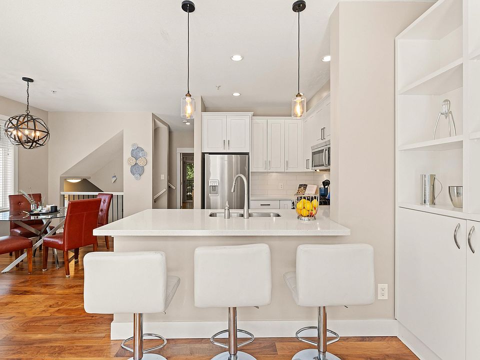1st image of 2689 Parkway Dr #41