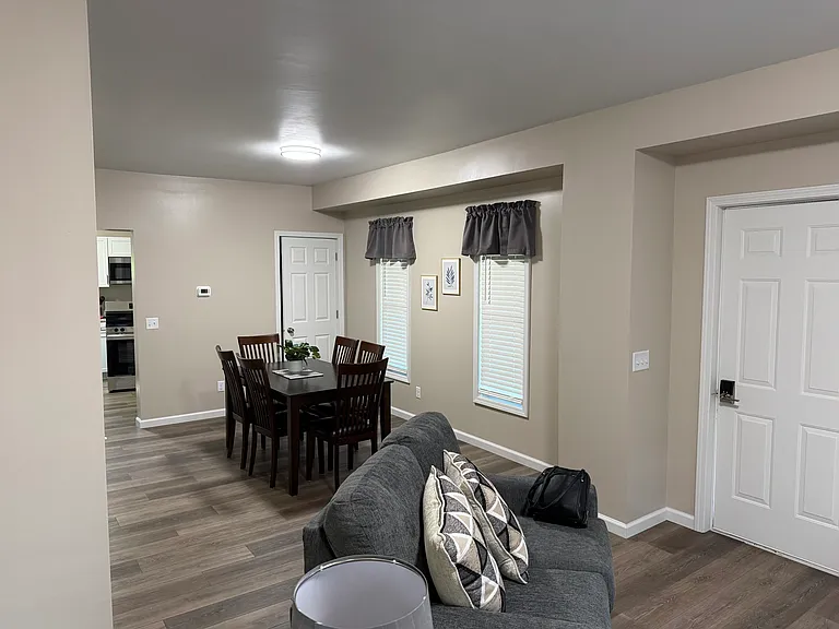 512 Blackman St — Photo 5