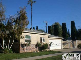 19040 Calvert St, Reseda, CA 91335